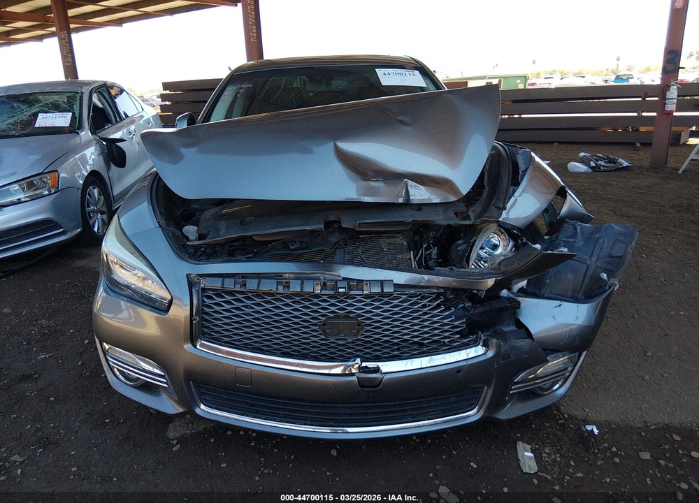 2015 INFINITI Q70 3.7 VIN: JN1BY1AP2FM540215