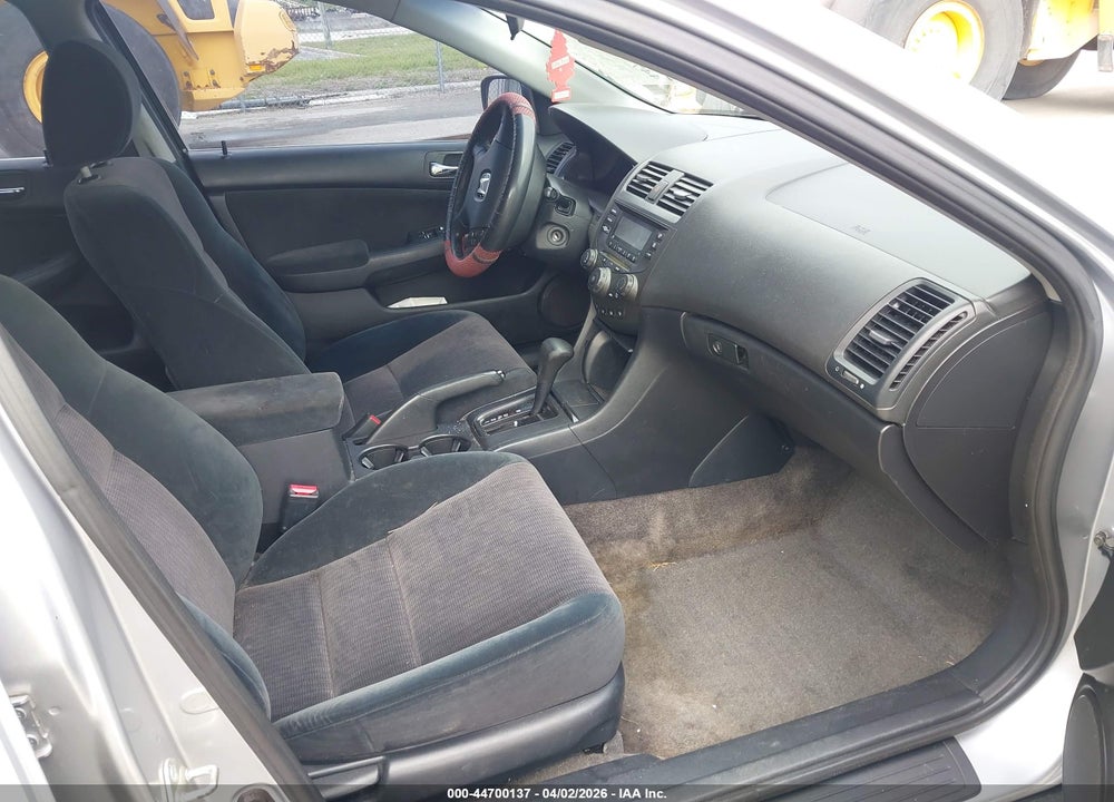 2003 HONDA ACCORD 2.4 LX VIN: 3HGCM56353G709797