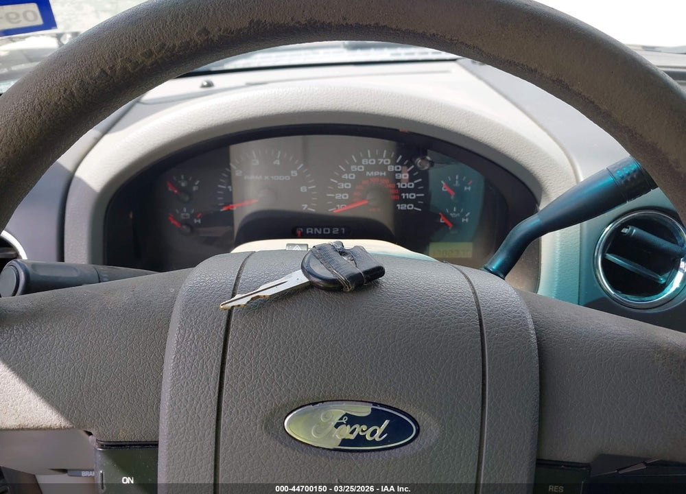 2005 FORD F-150 XLT VIN: 1FTRW12W35FB64862