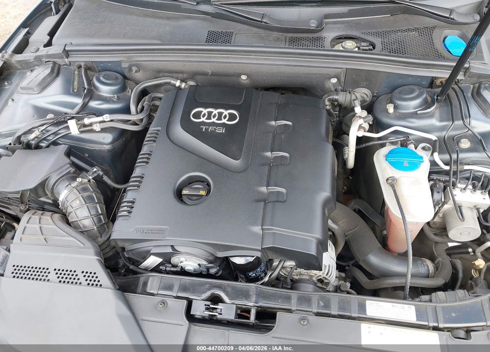 2010 AUDI A5 2.0T PREMIUM VIN: WAUJFAFH7AN025517