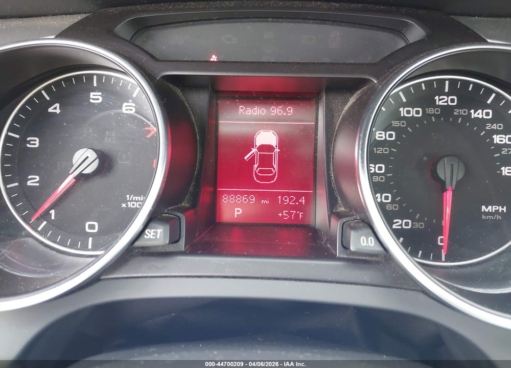 2010 AUDI A5 2.0T PREMIUM VIN: WAUJFAFH7AN025517