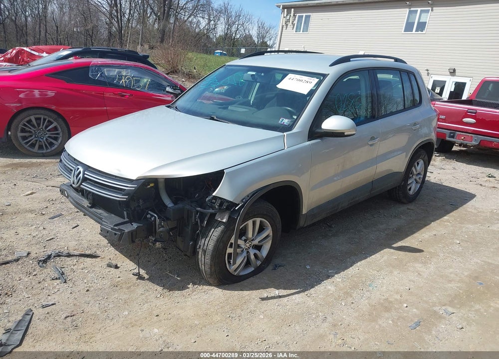 2015 VOLKSWAGEN TIGUAN S VIN: WVGAV7AXXFW564640