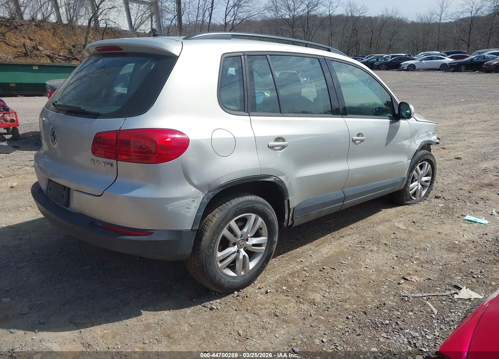2015 VOLKSWAGEN TIGUAN S VIN: WVGAV7AXXFW564640