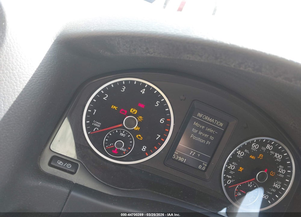 2015 VOLKSWAGEN TIGUAN S VIN: WVGAV7AXXFW564640