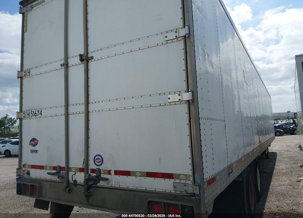 2015 UTILITY TRAILER MFG UNKNOWN VIN: 1UYVS2485FM107401