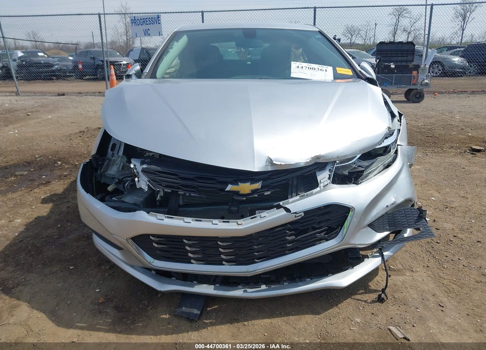 2018 CHEVROLET CRUZE LT AUTO VIN: 3G1BE6SM3JS636878