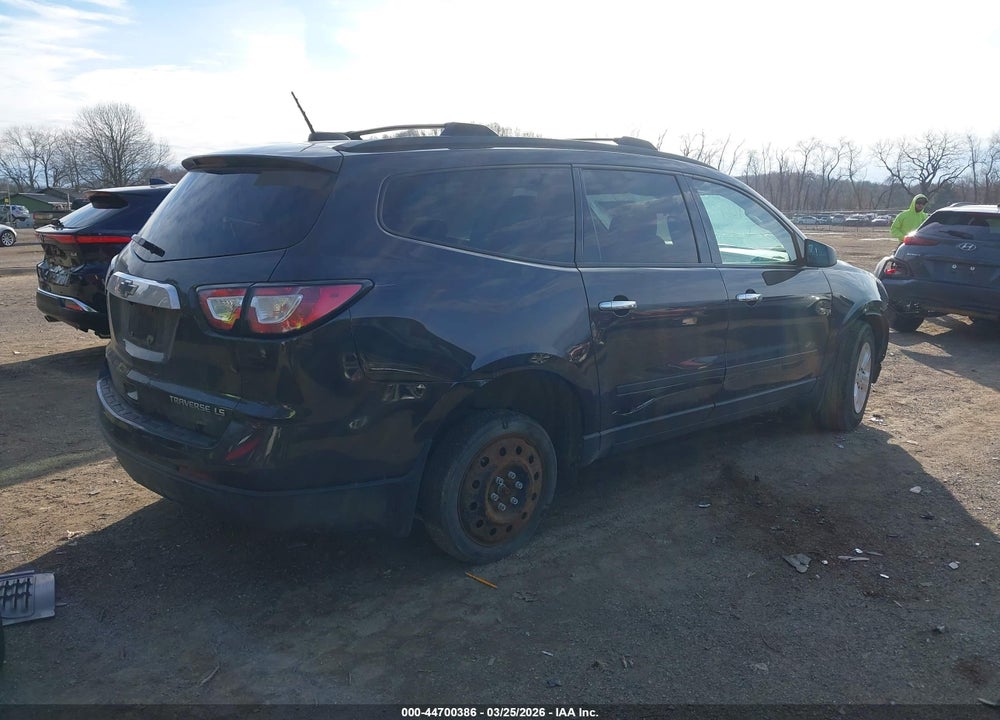 2016 CHEVROLET TRAVERSE LS VIN: 1GNKVFKD0GJ193470