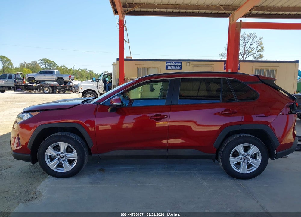 2021 TOYOTA RAV4 XLE VIN: 2T3W1RFV1MW141756