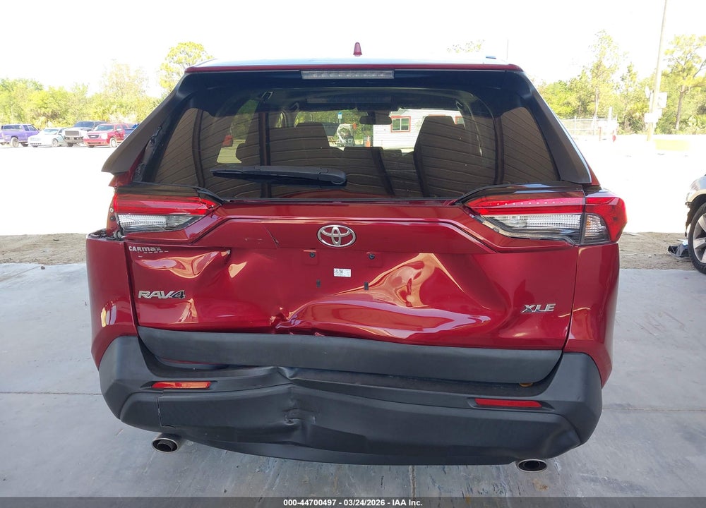 2021 TOYOTA RAV4 XLE VIN: 2T3W1RFV1MW141756