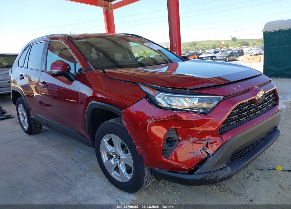 2021 TOYOTA RAV4 XLE VIN: 2T3W1RFV1MW141756