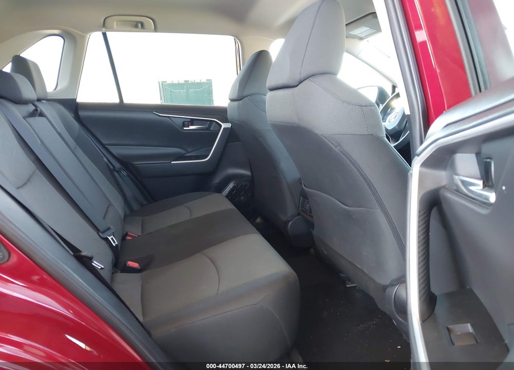 2021 TOYOTA RAV4 XLE VIN: 2T3W1RFV1MW141756