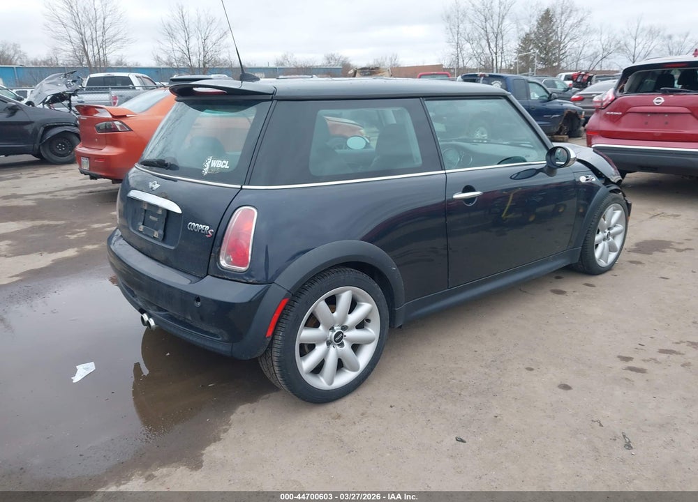2006 MINI COOPER S VIN: WMWRE33596TL17717