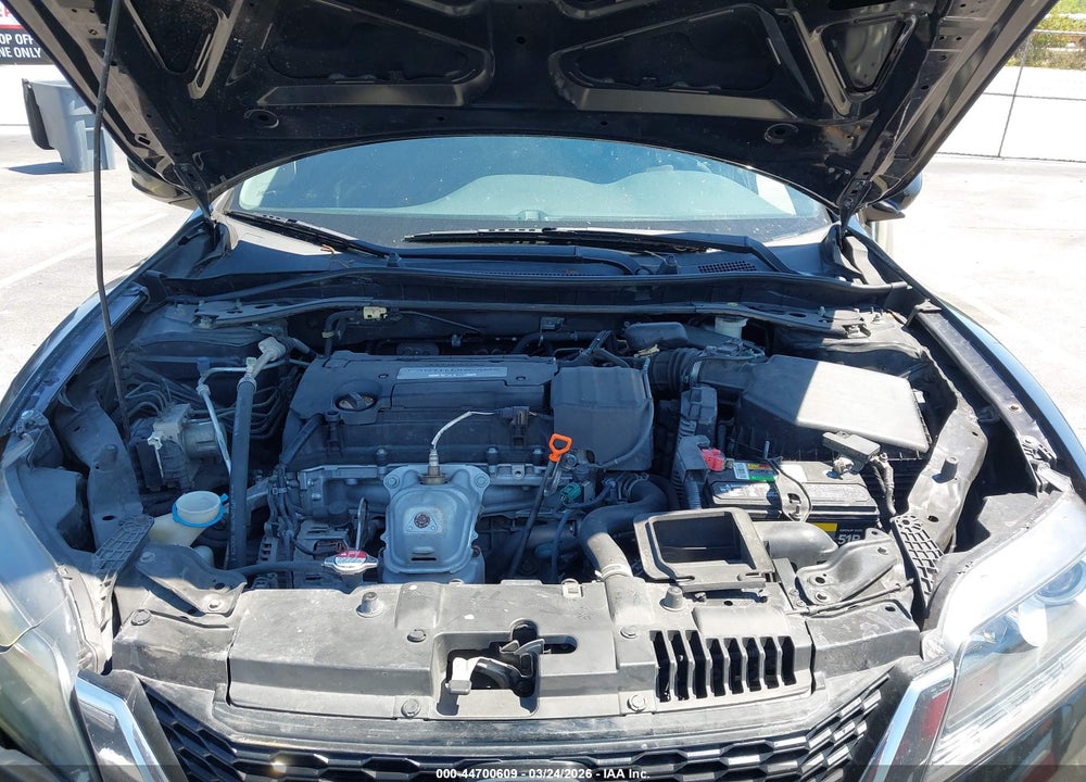 2014 HONDA ACCORD LX VIN: 1HGCT1B39EA009641