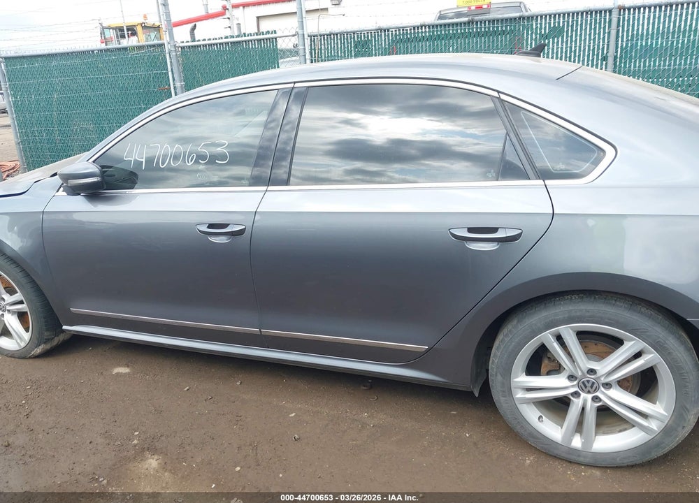 2015 VOLKSWAGEN PASSAT 1.8T SE VIN: 1VWBT7A36FC007556