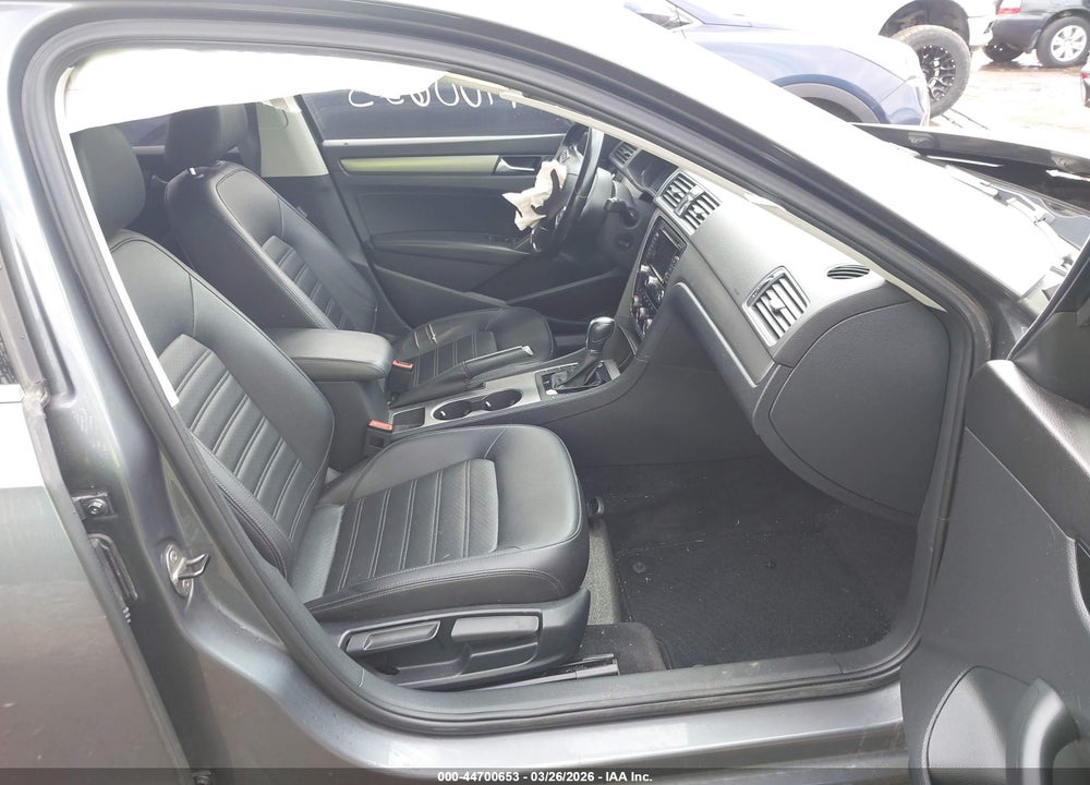 2015 VOLKSWAGEN PASSAT 1.8T SE VIN: 1VWBT7A36FC007556