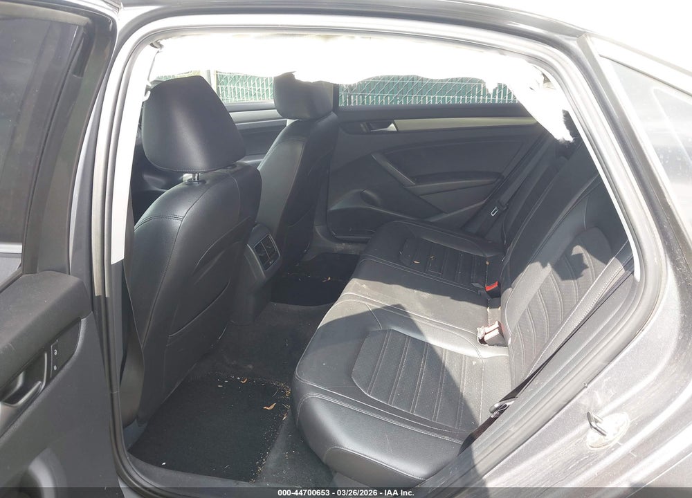 2015 VOLKSWAGEN PASSAT 1.8T SE VIN: 1VWBT7A36FC007556