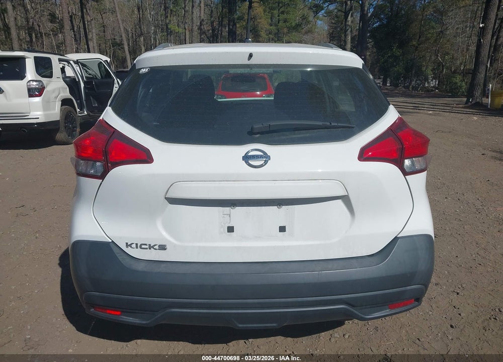 2019 NISSAN KICKS S VIN: 3N1CP5CU2KL519404