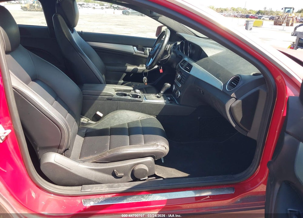 2014 MERCEDES-BENZ C 250 VIN: WDDGJ4HB9EG283110
