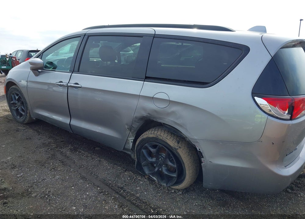 2018 CHRYSLER PACIFICA TOURING L PLUS VIN: 2C4RC1EG6JR172163