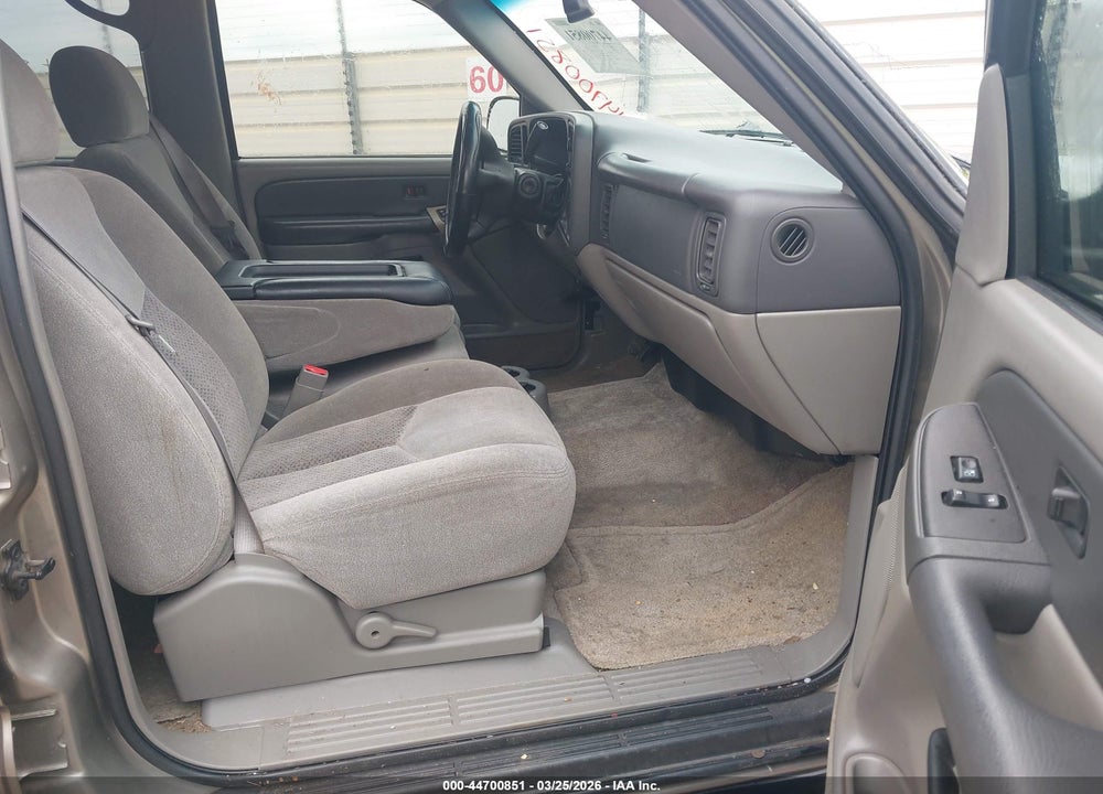 2003 CHEVROLET TAHOE LS VIN: 1GNEC13V83J236458