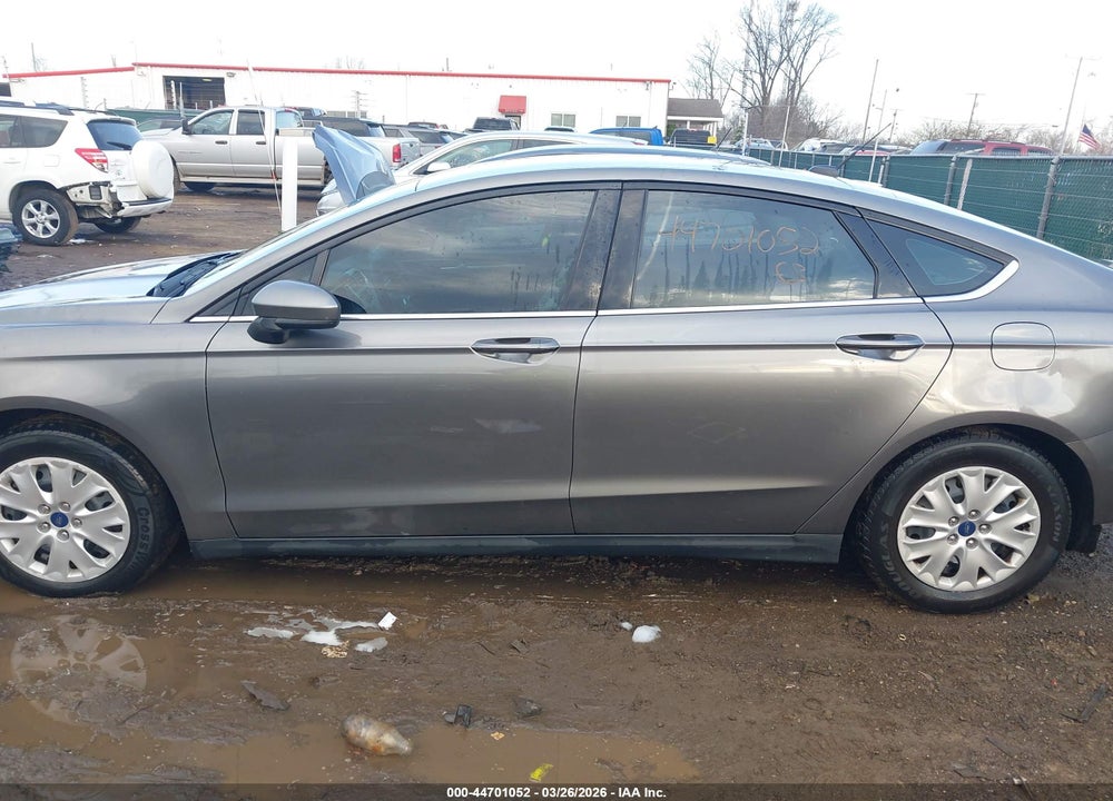 2014 FORD FUSION S VIN: 3FA6P0G72ER274001