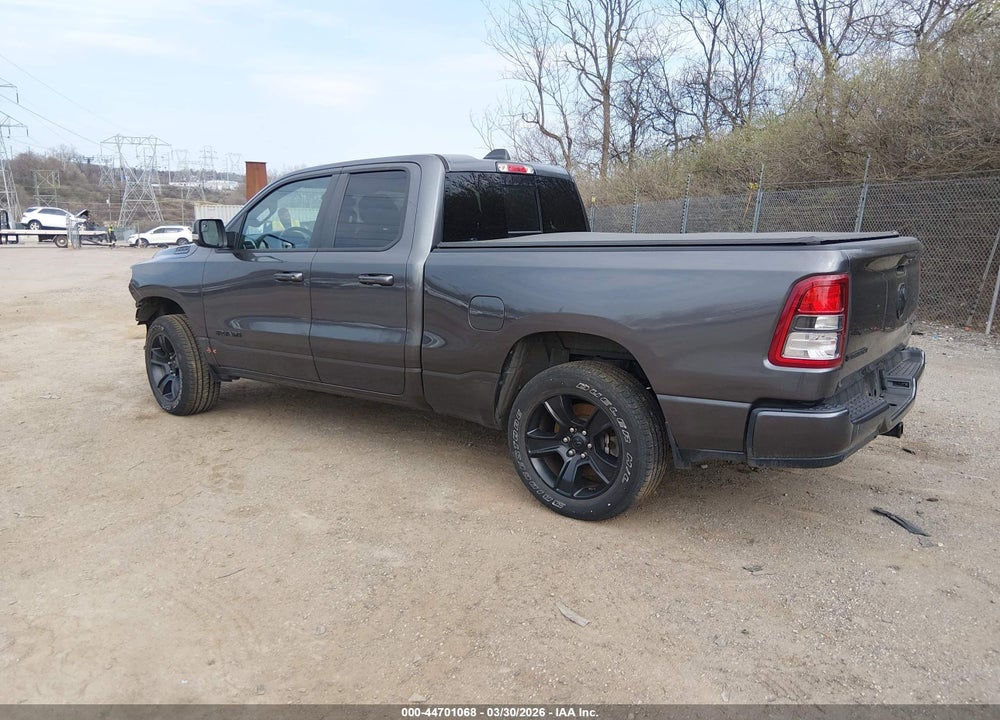 2022 RAM 1500 BIG HORN  4X4 6'4 BOX VIN: 1C6RRFBG1NN240251