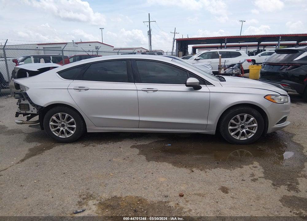 2017 FORD FUSION S VIN: 3FA6P0G75HR326354