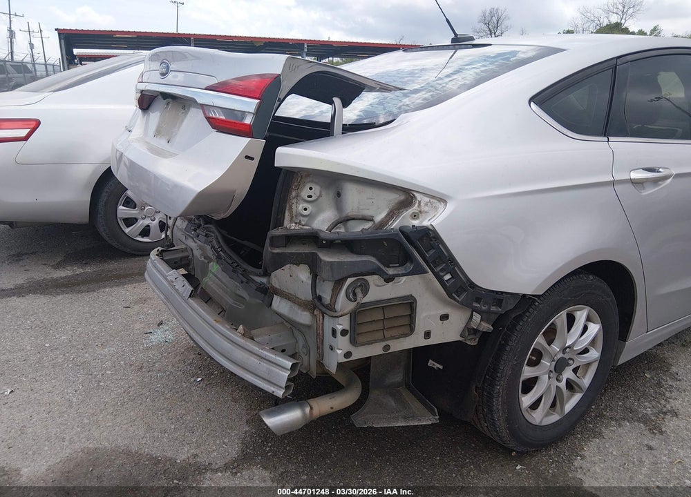 2017 FORD FUSION S VIN: 3FA6P0G75HR326354