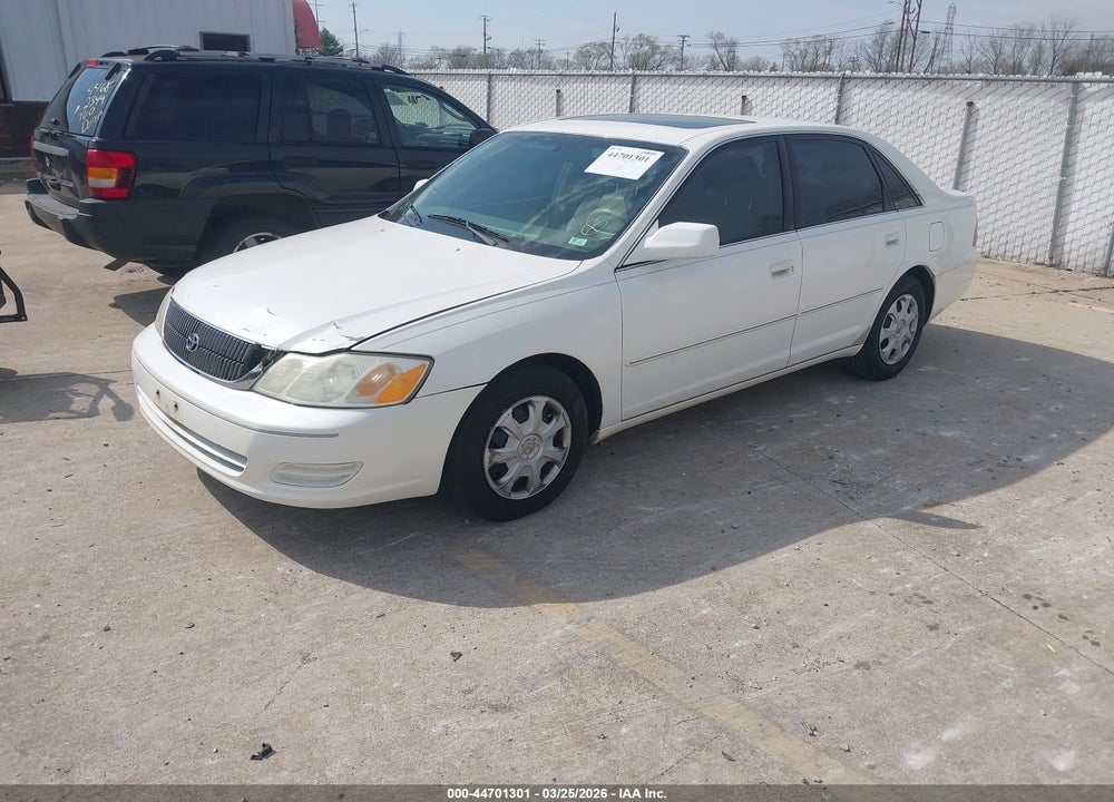 2000 TOYOTA AVALON XL/XLS VIN: 4T1BF28B8YU044031