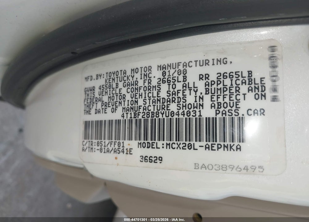 2000 TOYOTA AVALON XL/XLS VIN: 4T1BF28B8YU044031