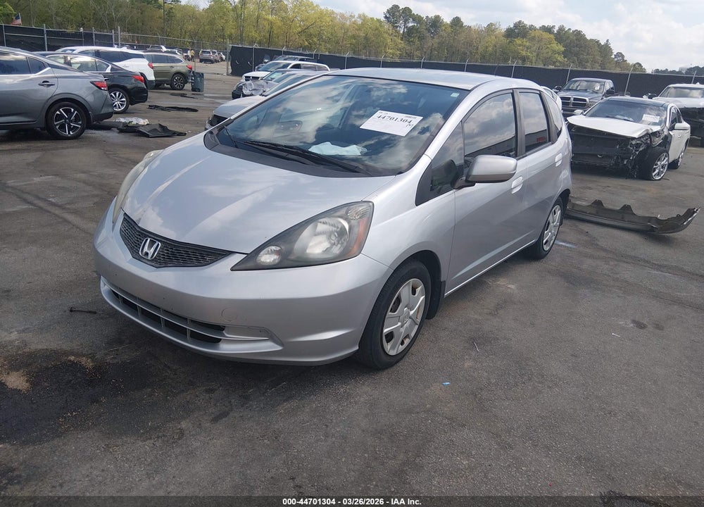 2013 HONDA FIT VIN: JHMGE8H38DC076419