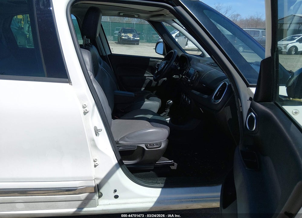 2014 FIAT 500L LOUNGE VIN: ZFBCFACH5EZ004022