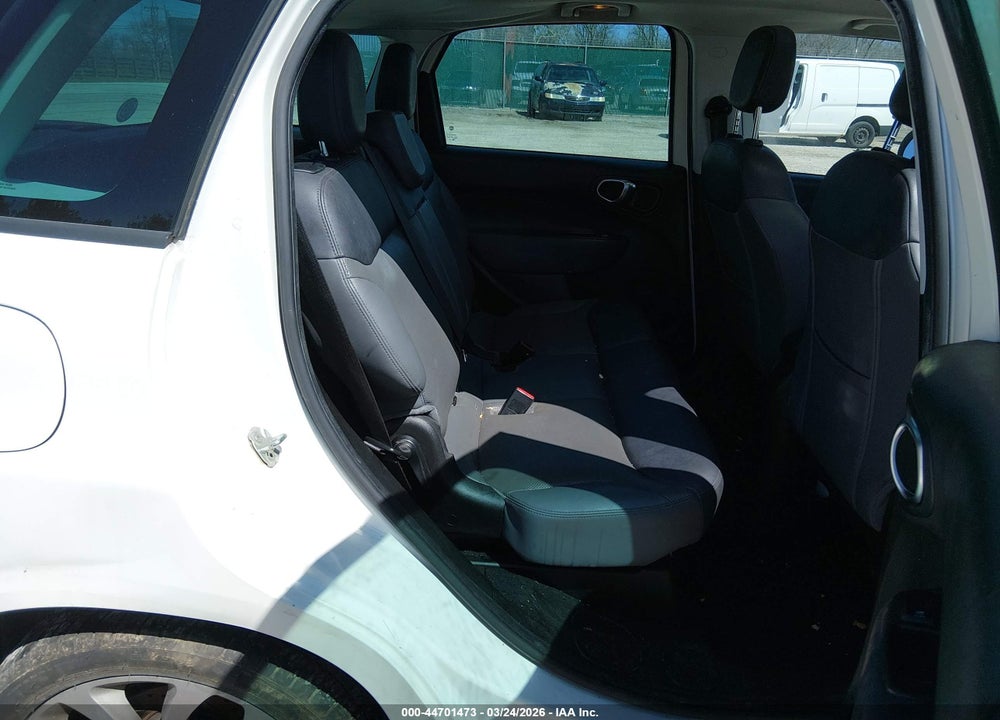 2014 FIAT 500L LOUNGE VIN: ZFBCFACH5EZ004022