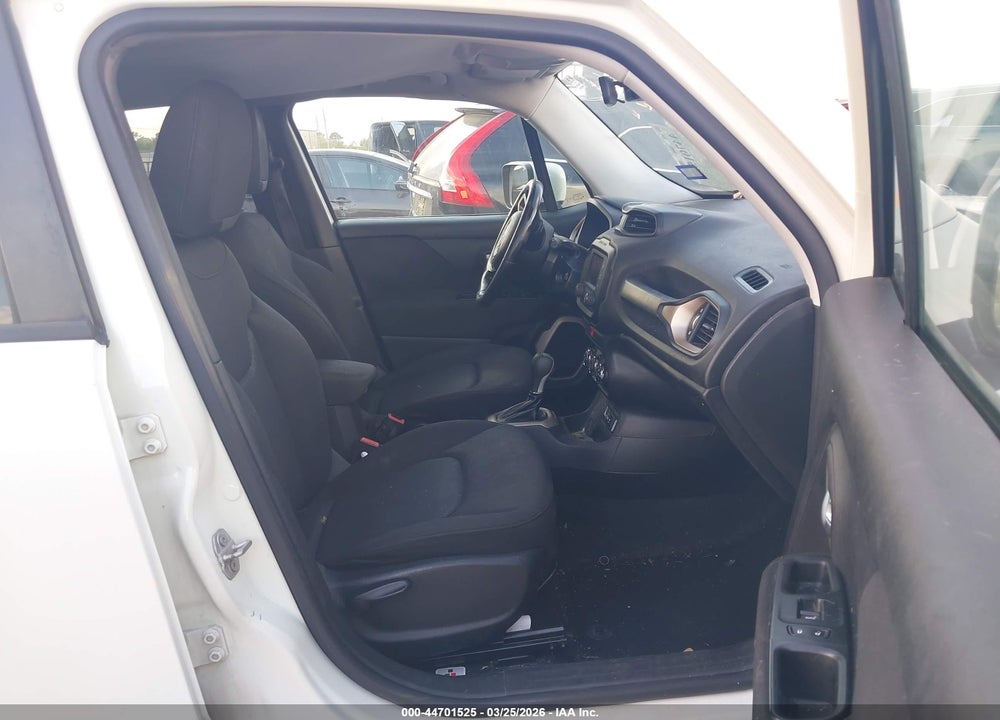 2016 JEEP RENEGADE LATITUDE VIN: ZACCJABT3GPD59211