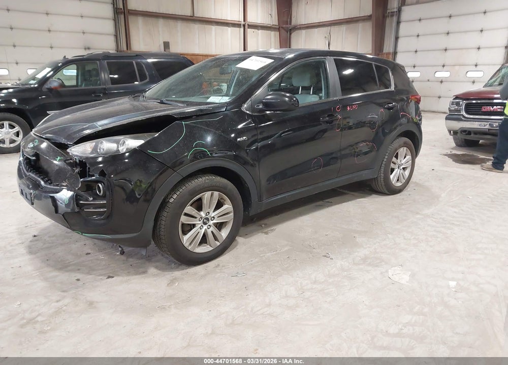 2018 KIA SPORTAGE LX VIN: KNDPMCAC8J7378833