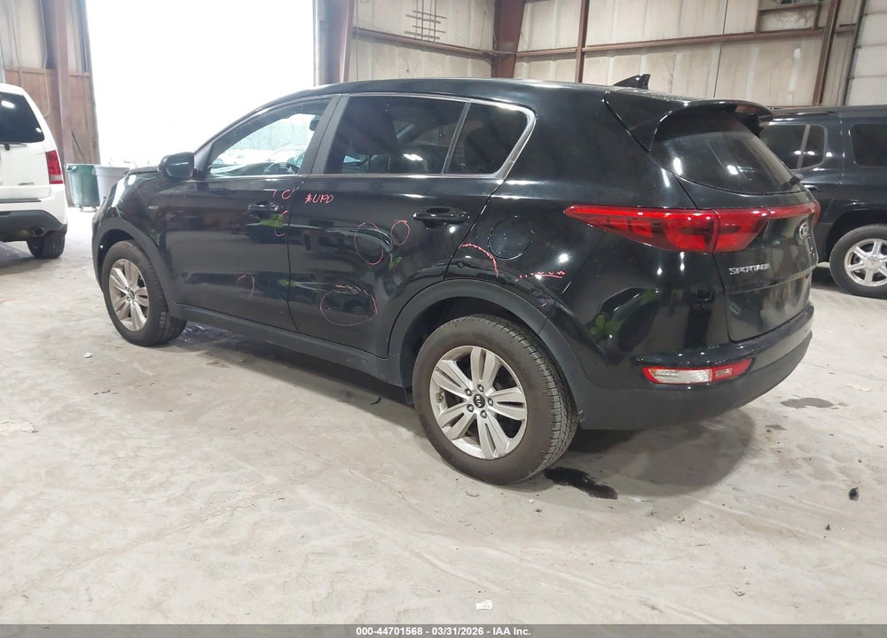 2018 KIA SPORTAGE LX VIN: KNDPMCAC8J7378833