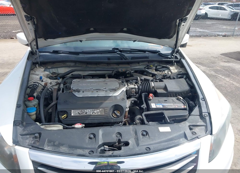 2011 HONDA ACCORD 3.5 EX-L VIN: 1HGCP3F88BA027288