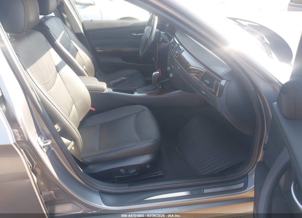 2011 BMW 328I XDRIVE VIN: WBAPK5G56BNN24442