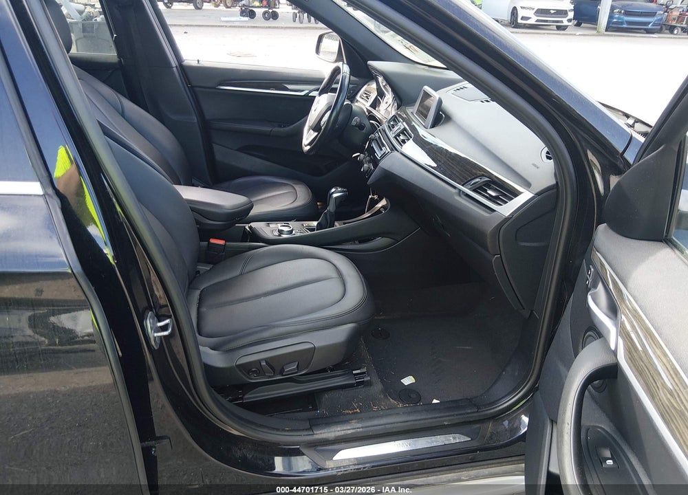 2017 BMW X1 XDRIVE28I VIN: WBXHT3C38H5F77204