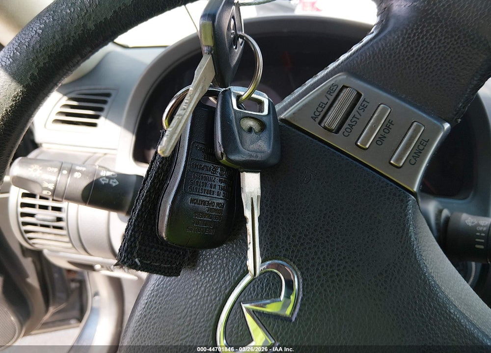 2004 INFINITI G35X VIN: JNKCV51F54M701645