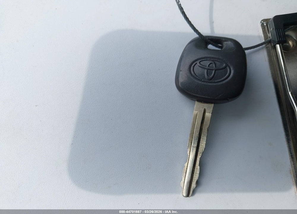 2003 TOYOTA PRIUS VIN: JT2BK18U930071324