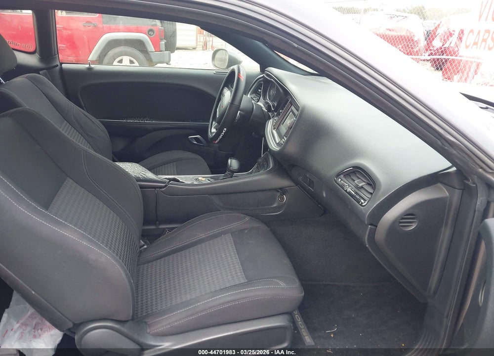 2015 DODGE CHALLENGER SXT VIN: 2C3CDZAG9FH720925