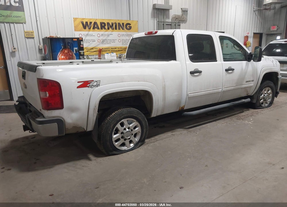2011 CHEVROLET SILVERADO 2500HD LT VIN: 1GC1KXCG5BF147382