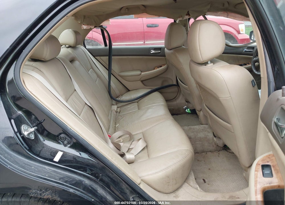 2005 HONDA ACCORD 3.0 EX VIN: 1HGCM66525A059772