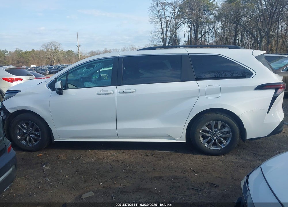 2025 TOYOTA SIENNA LE VIN: 5TDBSKFC5SS178373