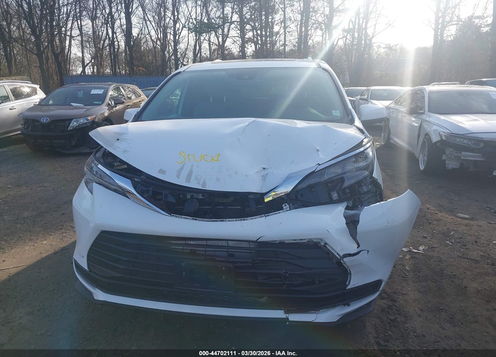 2025 TOYOTA SIENNA LE VIN: 5TDBSKFC5SS178373