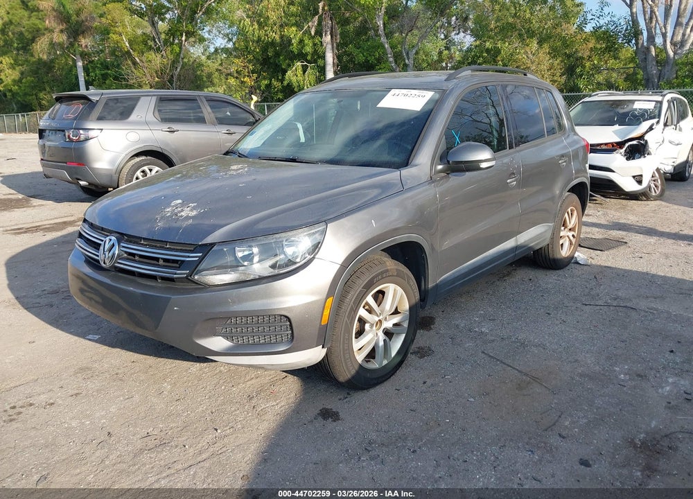 2015 VOLKSWAGEN TIGUAN S VIN: WVGAV7AX0FW508108