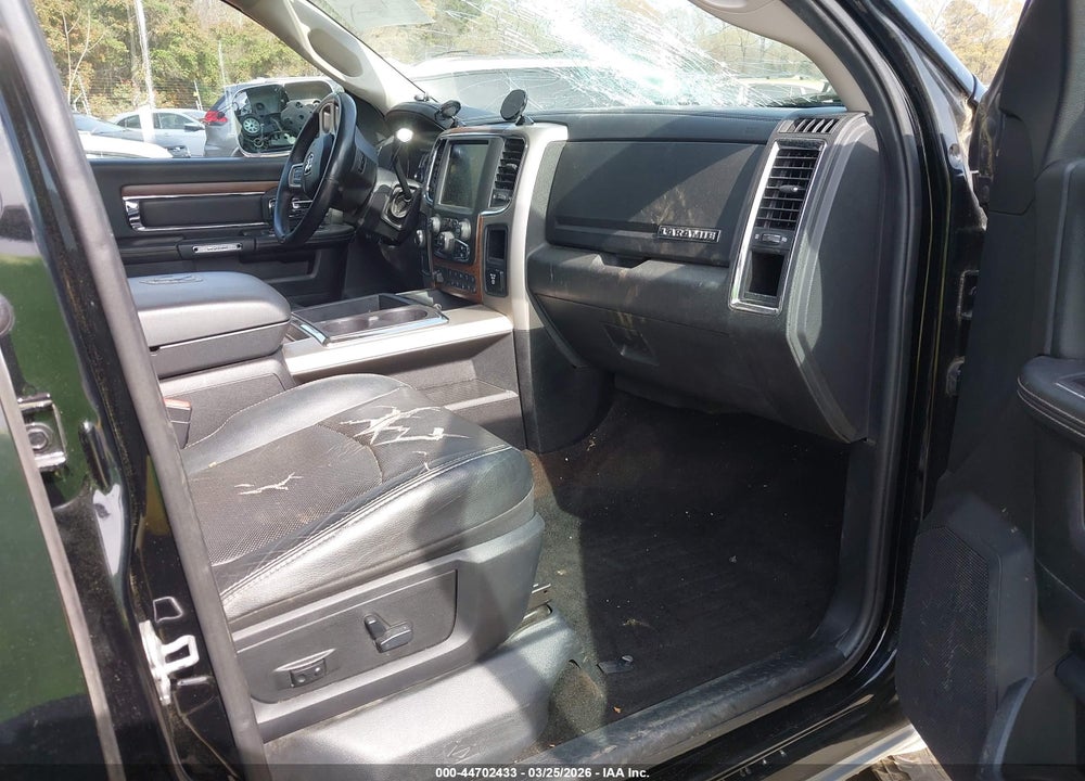 2014 RAM 2500 LAIE VIN: 3C6UR5FL5EG276383
