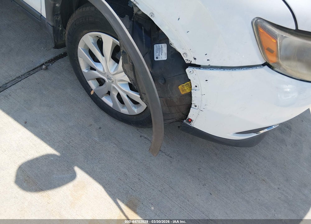 2014 NISSAN ROGUE S VIN: 5N1AT2MT2EC808685