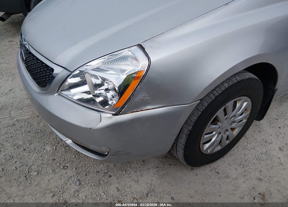 2014 KIA SEDONA LX VIN: KNDMG4C78E6581250